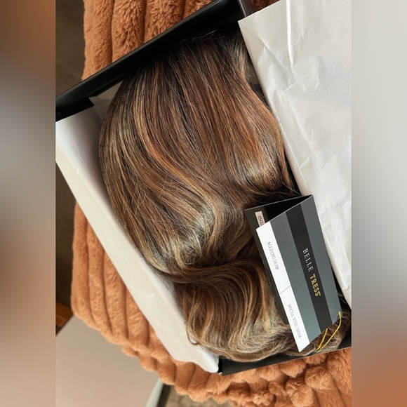 NIB Belle Tress Allegro 18 Lace-Front Mono Wig in Mocha with Cream Brunette - Picture 7 of 8